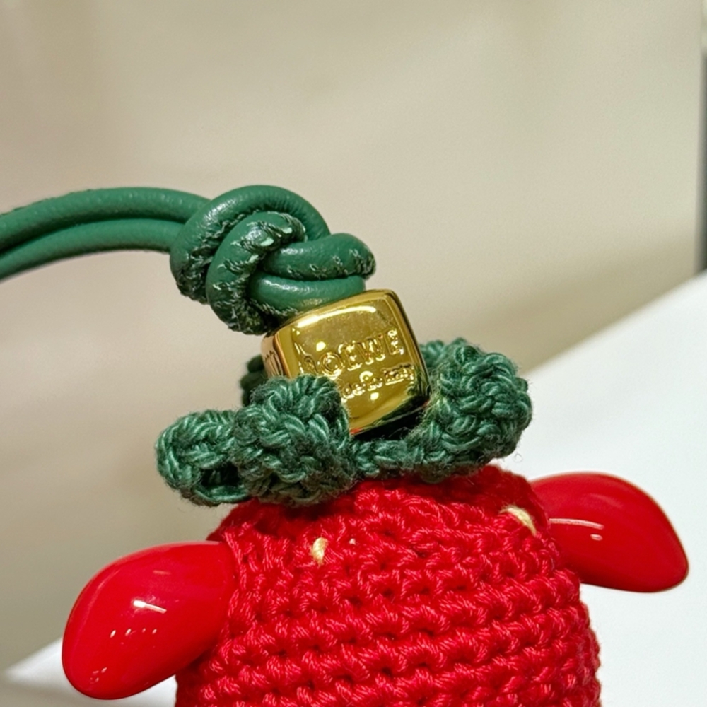 LOEWE Strawberry Elf Crochet Leather Bag Charm Pendant - Picture 8 of 10